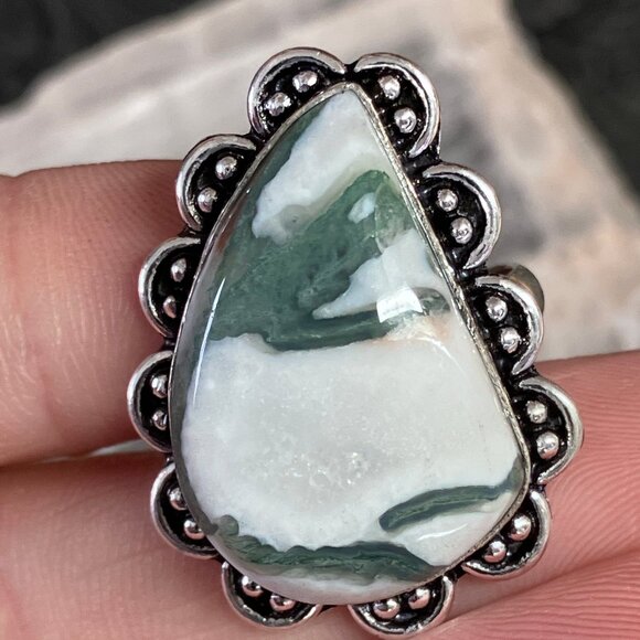 Druzy Tree Agate Antique Styled Ring Size 8 and a Half - Picture 7 of 10